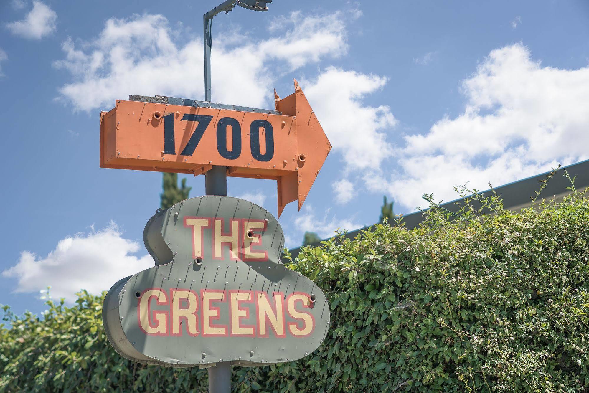 Hotel The Greens On Del Paso